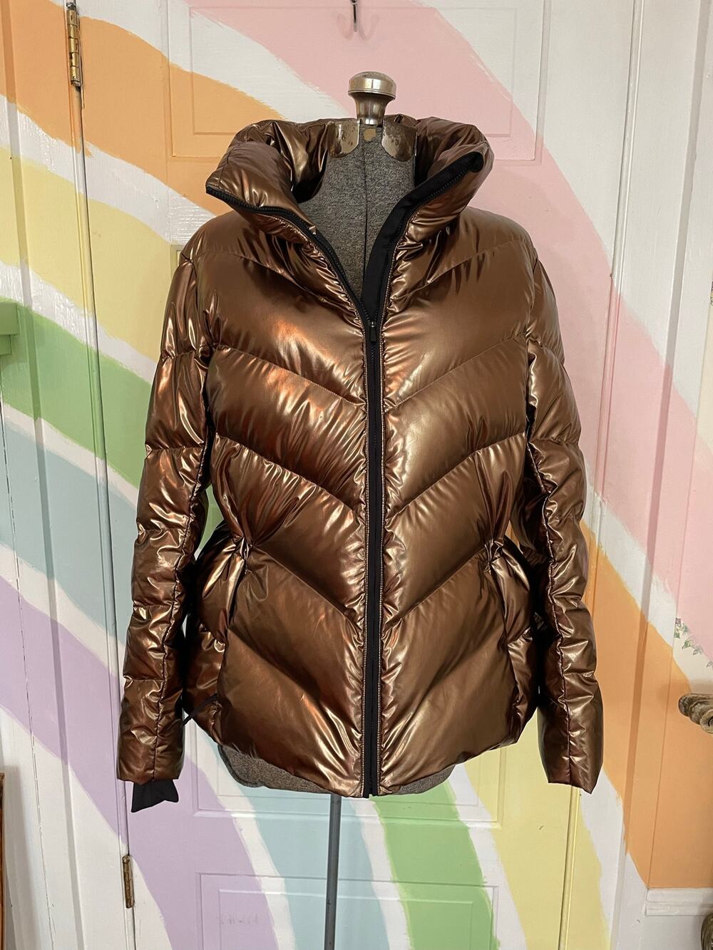 Athleta Lofty Goose Down Puffer Jacket Medium Metallic Bronze Hooded Coat